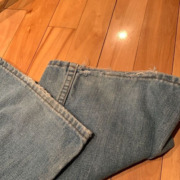 Bullhead Willshire 5-pocket medium wash bootleg jeans. - Picture 6 of 6